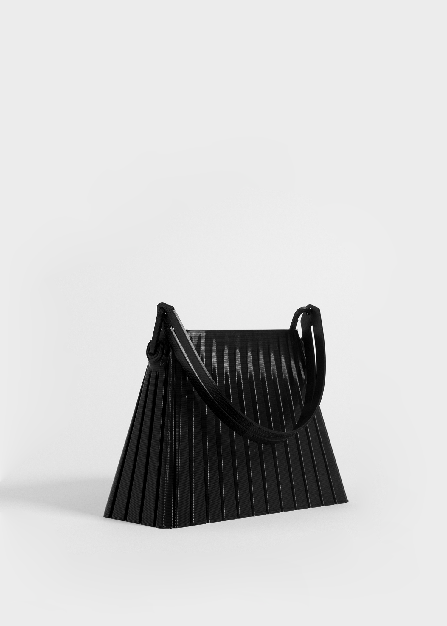 Pleated | Black – Touchless